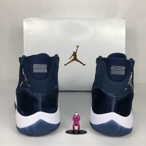 ***SOLD Air Jordan 11 Retro ‘Midnight Navy Velvet’ - Picture 4 of 8